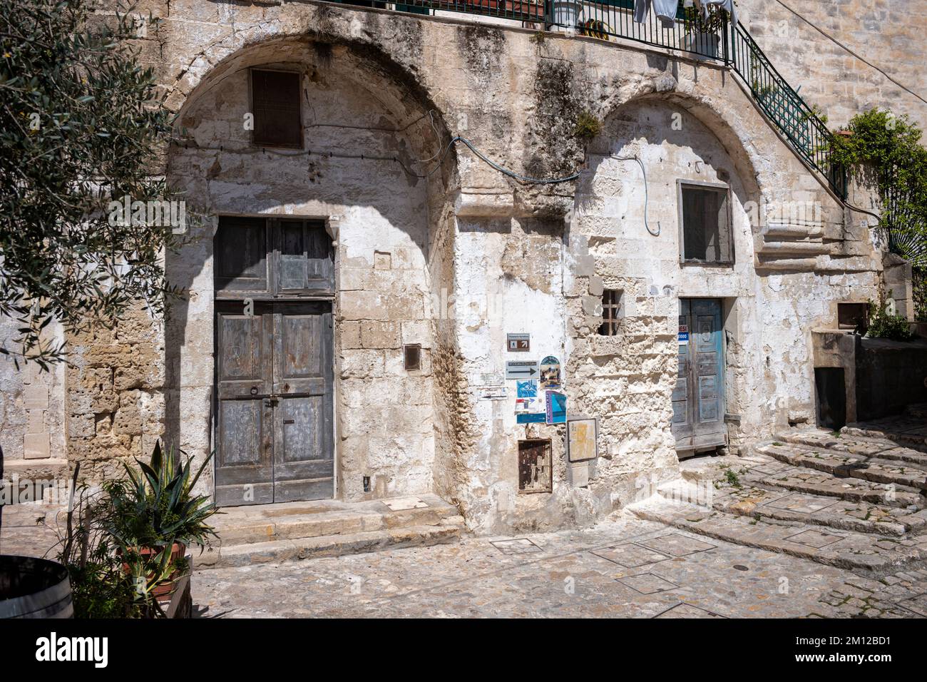 Matera, Hauseingänge in der Sassi, Basilikata, Italien Stockfoto