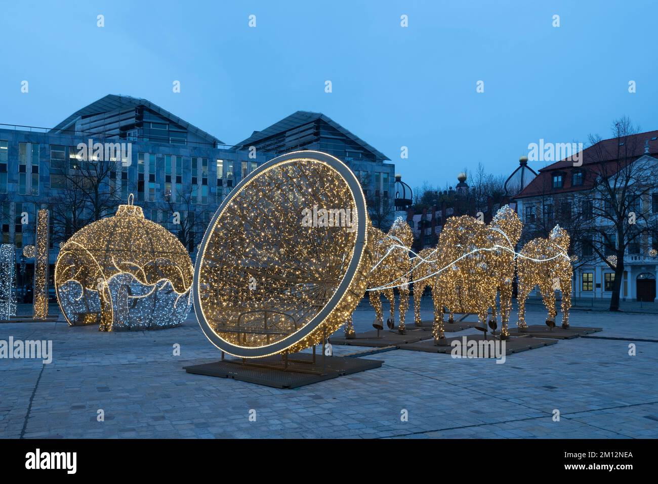 Goldene Pferde, Weihnachtslichter, Magdeburg, Sachsen-Anhalt, Deutschland Stockfoto