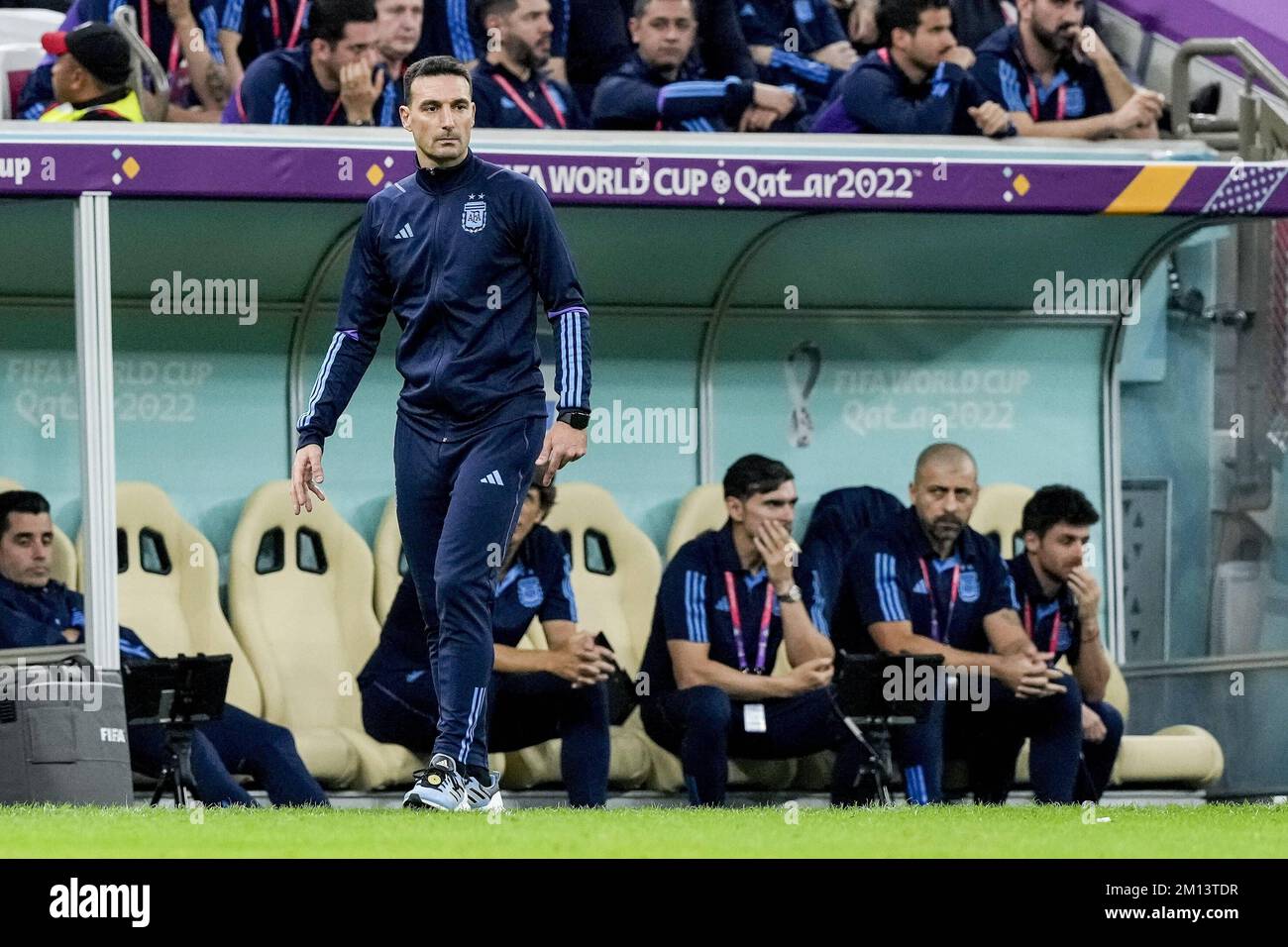 9.. Dezember 2022: Lusail Stadium, Lusail, Katar: FIFA Fußball-Weltmeisterschaft, Viertelfinale, Niederlande gegen Argentinien: Argentinien Trainer Lionel Scaloni während des Spiels Stockfoto