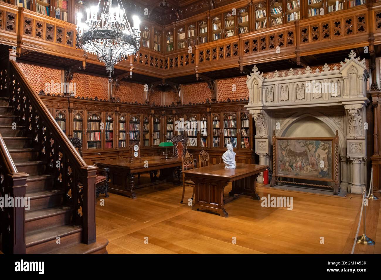 SANKT PETERSBURG, RUSSLAND - 17. FEBRUAR 2022: Persönliche Bibliothek des russischen Kaisers Nicholas II. Im Winterpalast Stockfoto