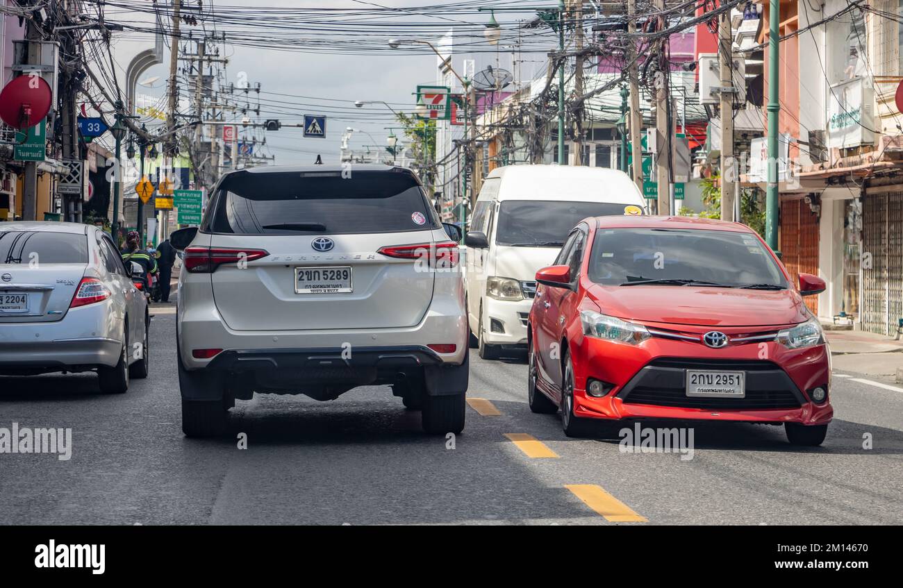 BANGKOK, THAILAND, DEZEMBER 06 2022, Verkehr im Stadtzentrum Stockfoto