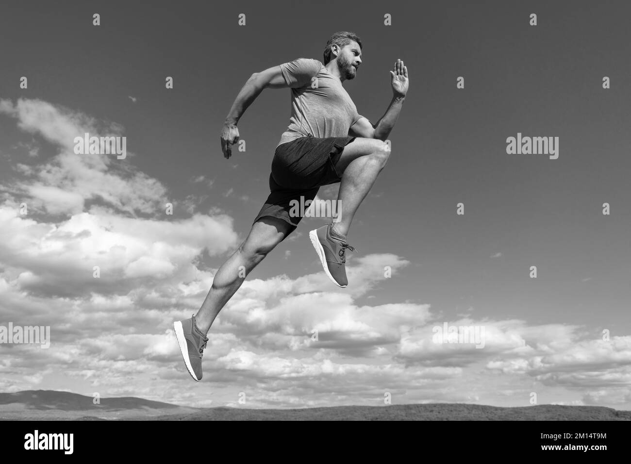 sprinter. Herausforderung und Wettbewerb. Sportathlet laufen schnell, um zu gewinnen. Workout-Aktivität. Stockfoto