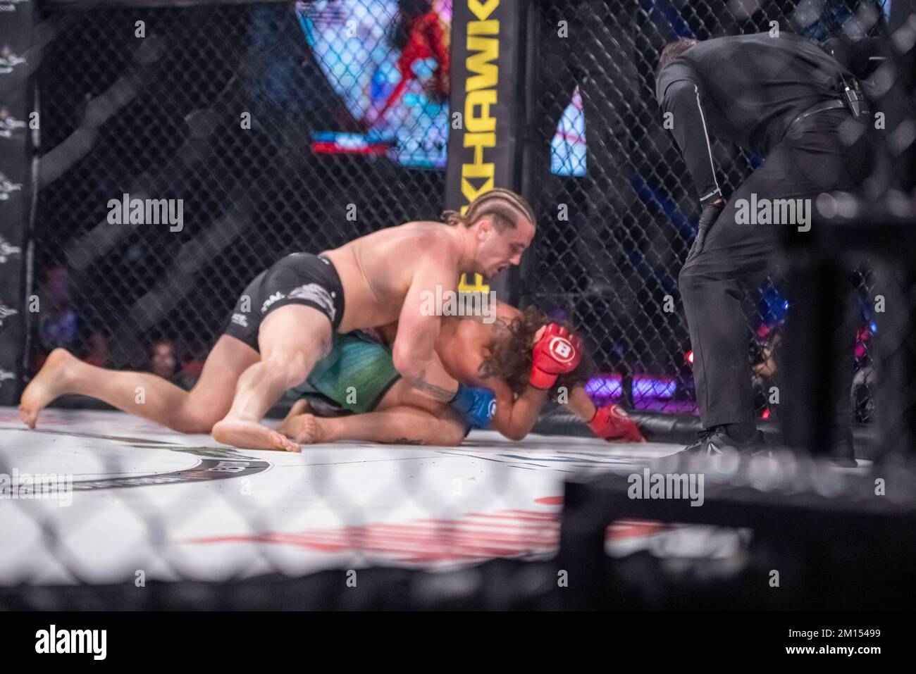 Uncasville, CT - 9. DEZEMBER: Christian Echols gewinnt über KO gegen Pat Downey in Rd 1 auf der Bellator 289 im Mohegan Sun Casino am 9. Dezember 2022 in Uncasville, CT, USA. (Foto: Matt Davies/PxImages) Kredit: Px Images/Alamy Live News Stockfoto