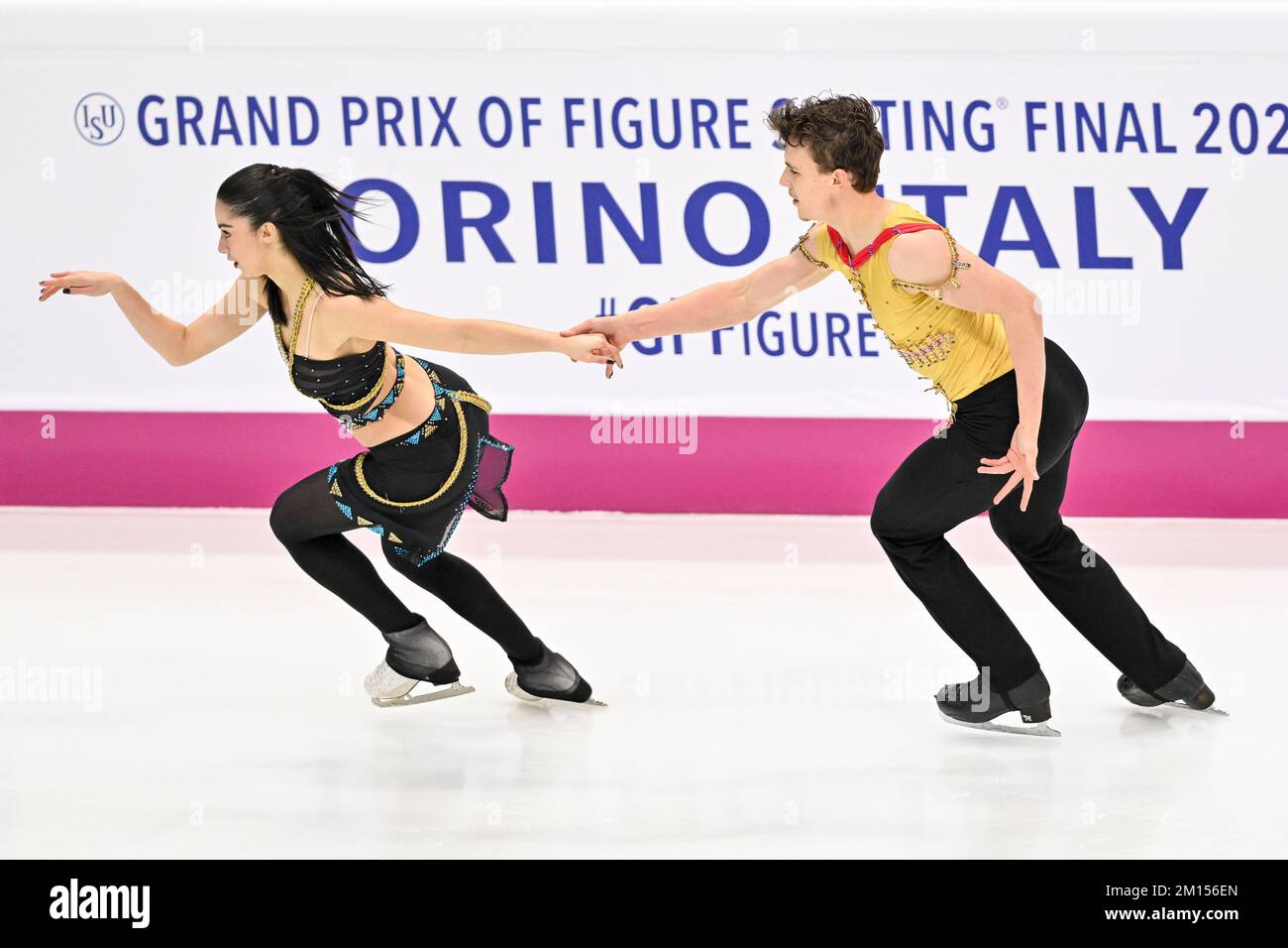 Celina FRADJI & Jean-Hans FOURNEAUX (FRA) während der Junior Ice Dance Practice beim ISU Grand Prix of Figure Skating Final 2022 in Palavela am 10. Dezember 2022 in Turin, Italien. Kredit: Raniero Corbelletti/AFLO/Alamy Live News Stockfoto