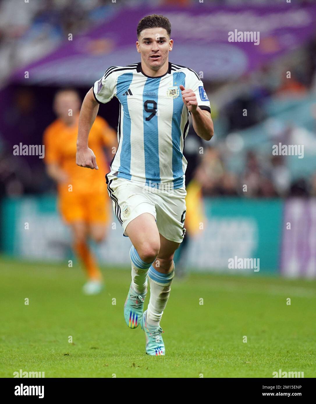 Julian Alvarez aus Argentinien während des Viertelfinalspiels der FIFA-Weltmeisterschaft im Lusail Stadium in Lusail, Katar. Foto: Freitag, 9. Dezember 2022. Stockfoto