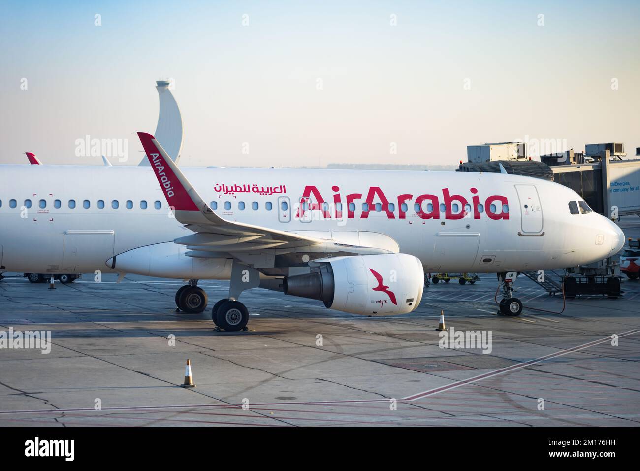 Abu Dhabi, VAE - Dezember 2022: Air Arabia Aircraft im Nahen Osten. Air Arabia ist eine Billigfluggesellschaft der Emirate mit Sitz in den VAE Stockfoto