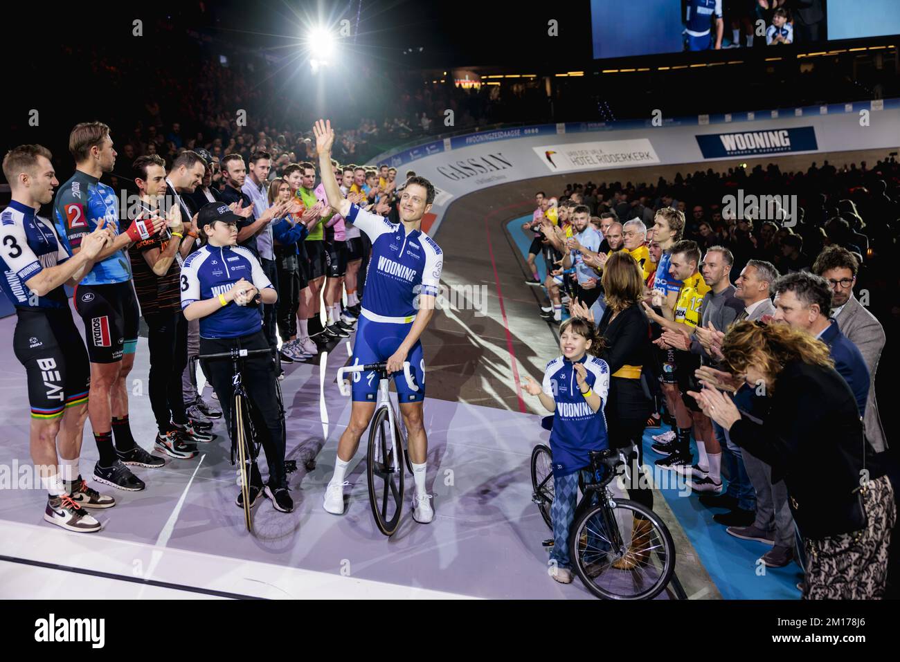 ROTTERDAM - Niki Terpstra steht während der Rotterdamer sechs Tage im Rampenlicht. Der Gewinner der Tour durch Flandern und Paris-Roubaix unter anderem sagt Auf Wiedersehen als professioneller Radfahrer im Alter von 38 Jahren. ANP MARCEL KRIJGSMAN niederlande Out - belgien Out Credit: ANP/Alamy Live News Stockfoto