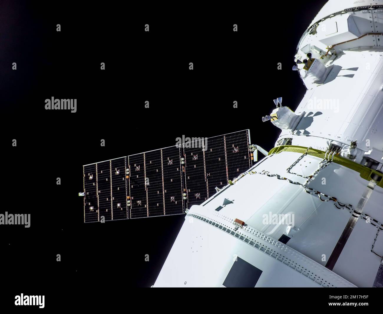 Artemis I Mission Raumschiff im Weltraum nach dem Start. Digital optimiert. Elemente dieses Bildes, bereitgestellt von der NASA. Stockfoto