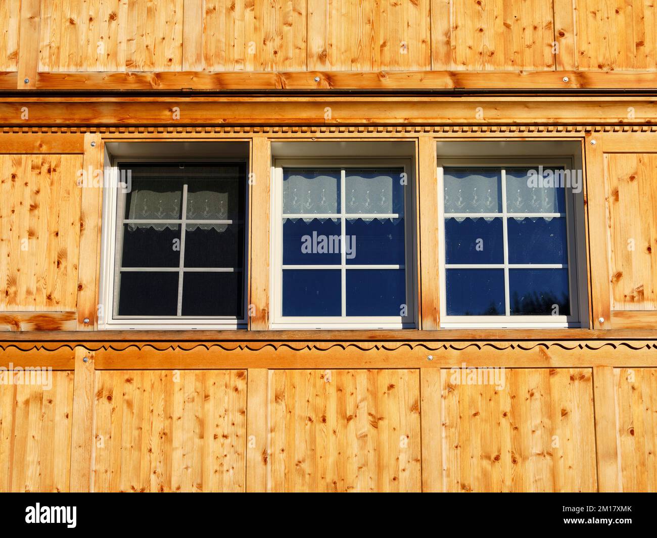 Fassade mit Holzeinlagen eines Appenzell-Hauses mit Südlage, Gais, Appenzell Ausserrhoden, Schweiz, Europa Stockfoto