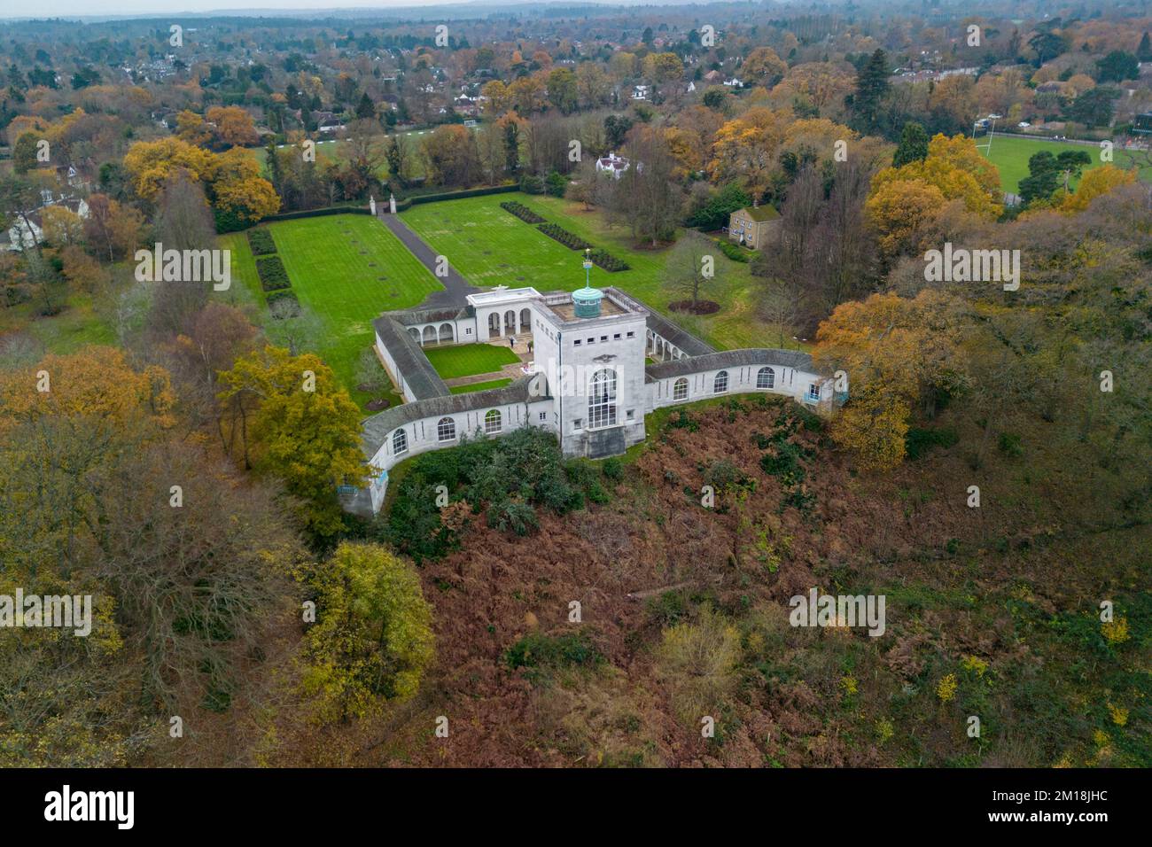Luftaufnahme des Air Forces Memorial in Runnymede, Surrey, Großbritannien. Stockfoto