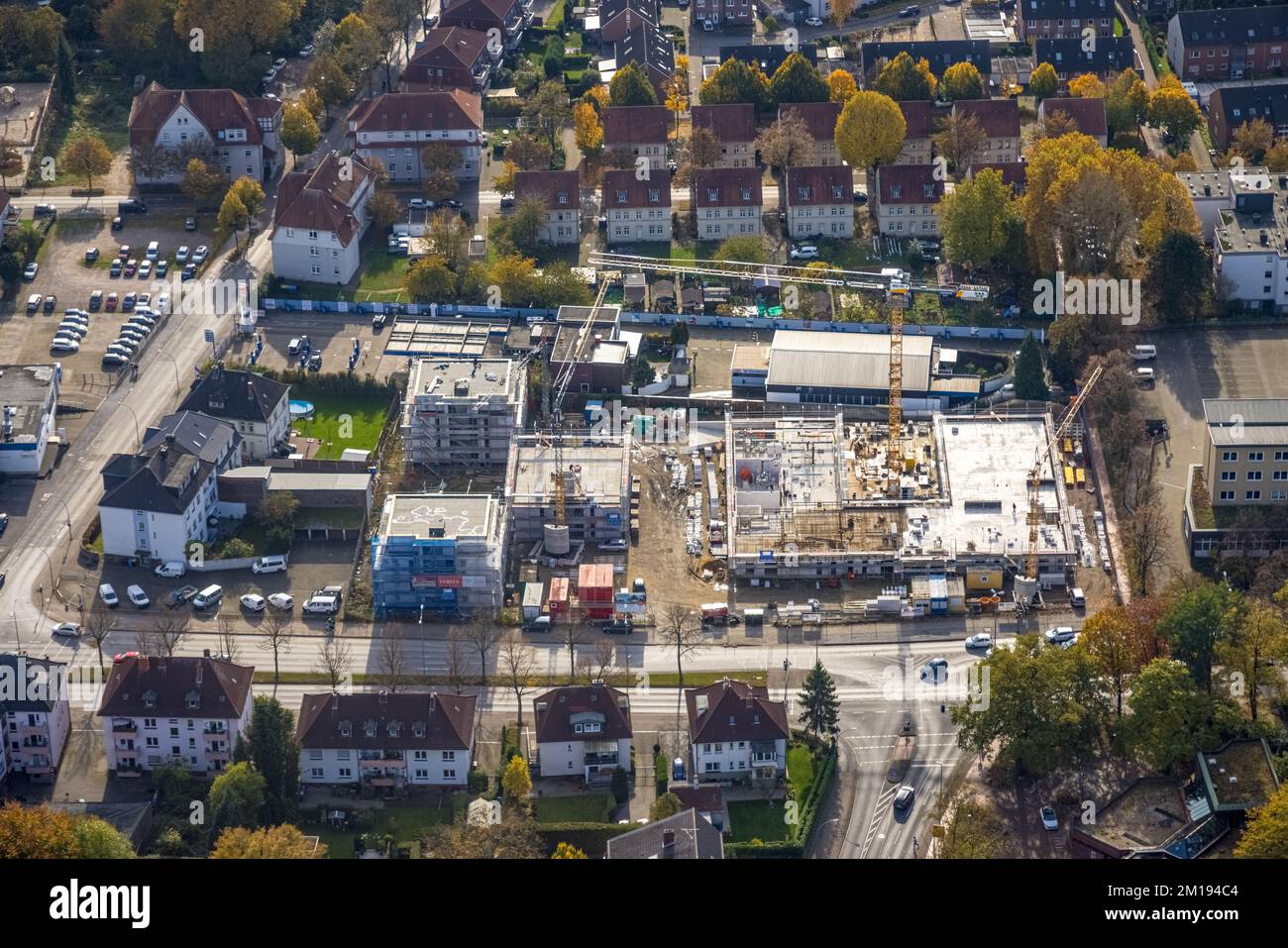 Luftaufnahme, Baustelle mit Neubau für Wohn- und Sozialwesen auf dem ehemaligen Mercedes-Lueg-Standort Wilhelmstraße in Gladbeck, Ruhrgebiet Stockfoto