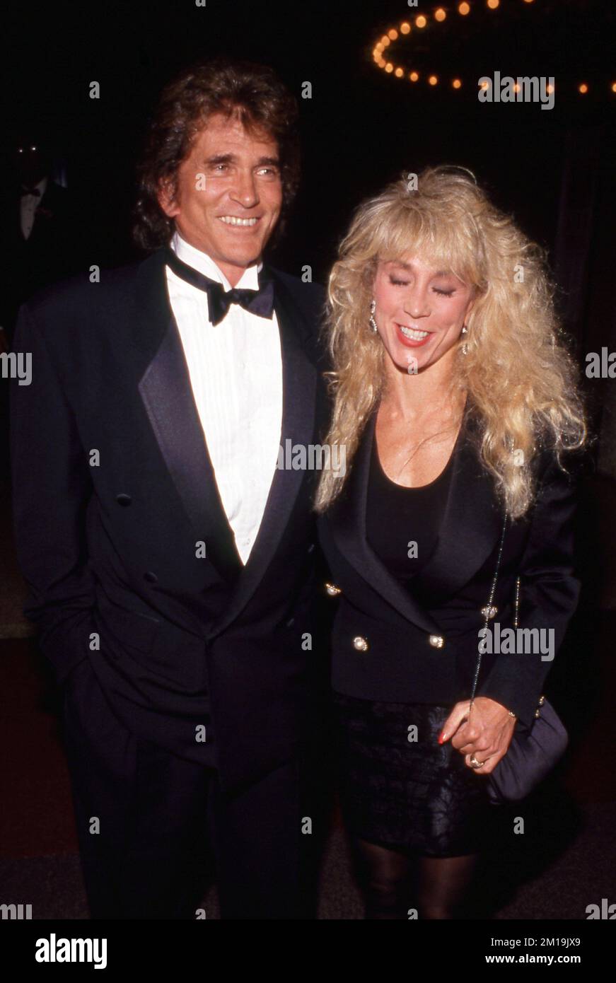 Michael Landon und seine Frau Cindy beim Fifth Annual California Fashion Industry Friends of AIDS Project Los Angeles Gala Salute für Gianni Versace am 13. Februar 1991 im Century Plaza Hotel in Los Angeles, Kalifornien Guthaben: Ralph Dominguez/MediaPunch Stockfoto