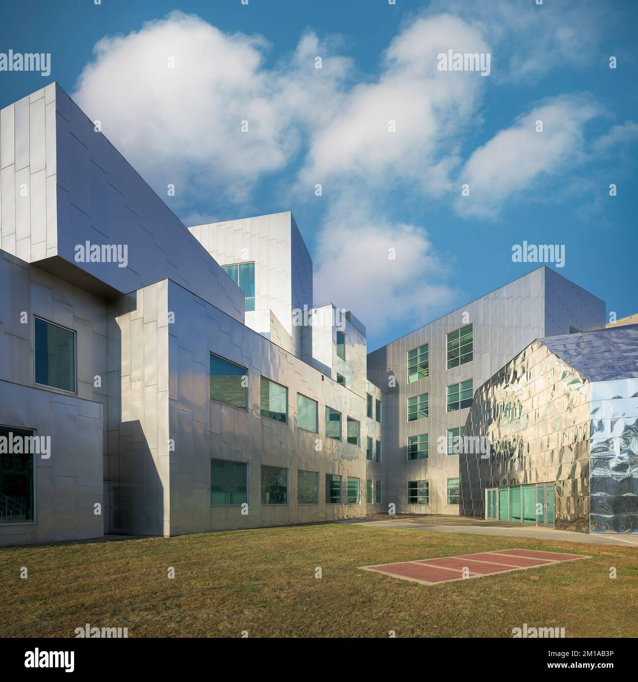 Iowa Advanced Technology Laboratories (IATL) auf dem Campus der Universität von Iowa in der Madison Street in Iowa City, Iowa Stockfoto