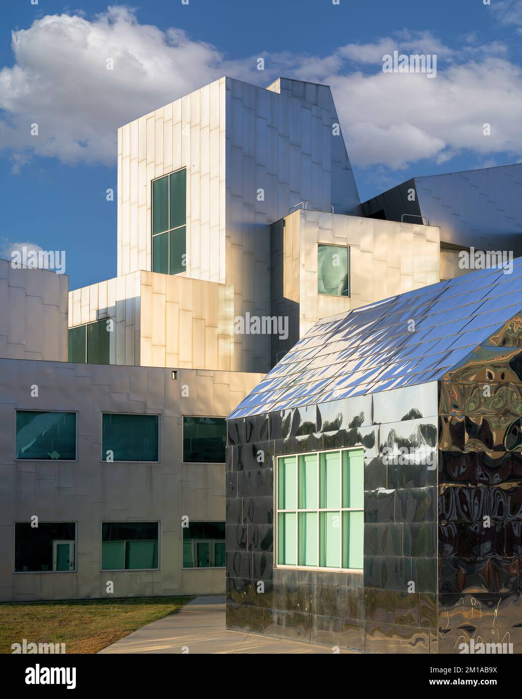 Iowa Advanced Technology Laboratories (IATL) auf dem Campus der Universität von Iowa in der Madison Street in Iowa City, Iowa Stockfoto