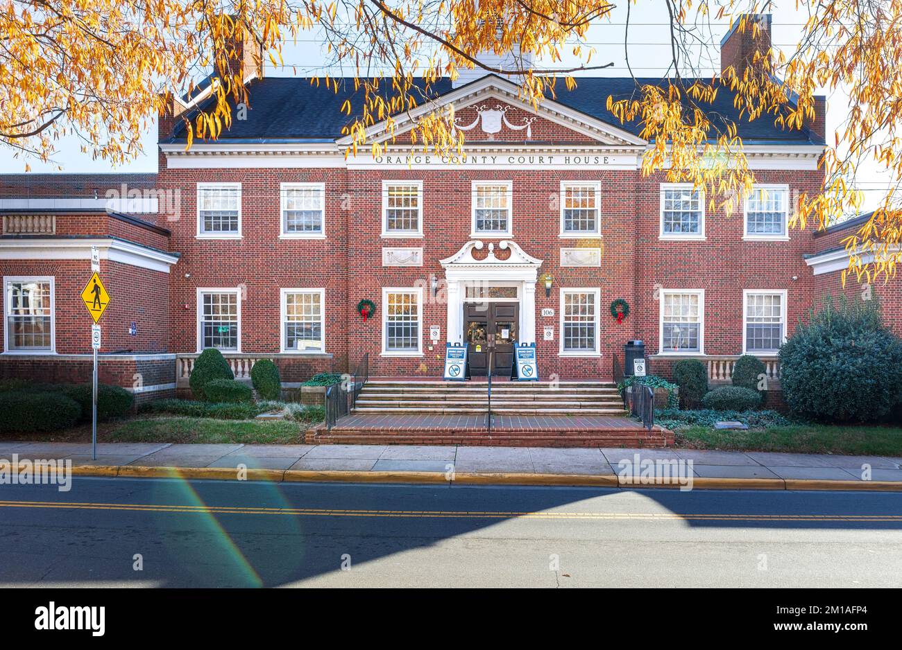 HILLSBOROUGH, NC, USA-29. NOVEMBER 2022: Orange County Court House. Stockfoto
