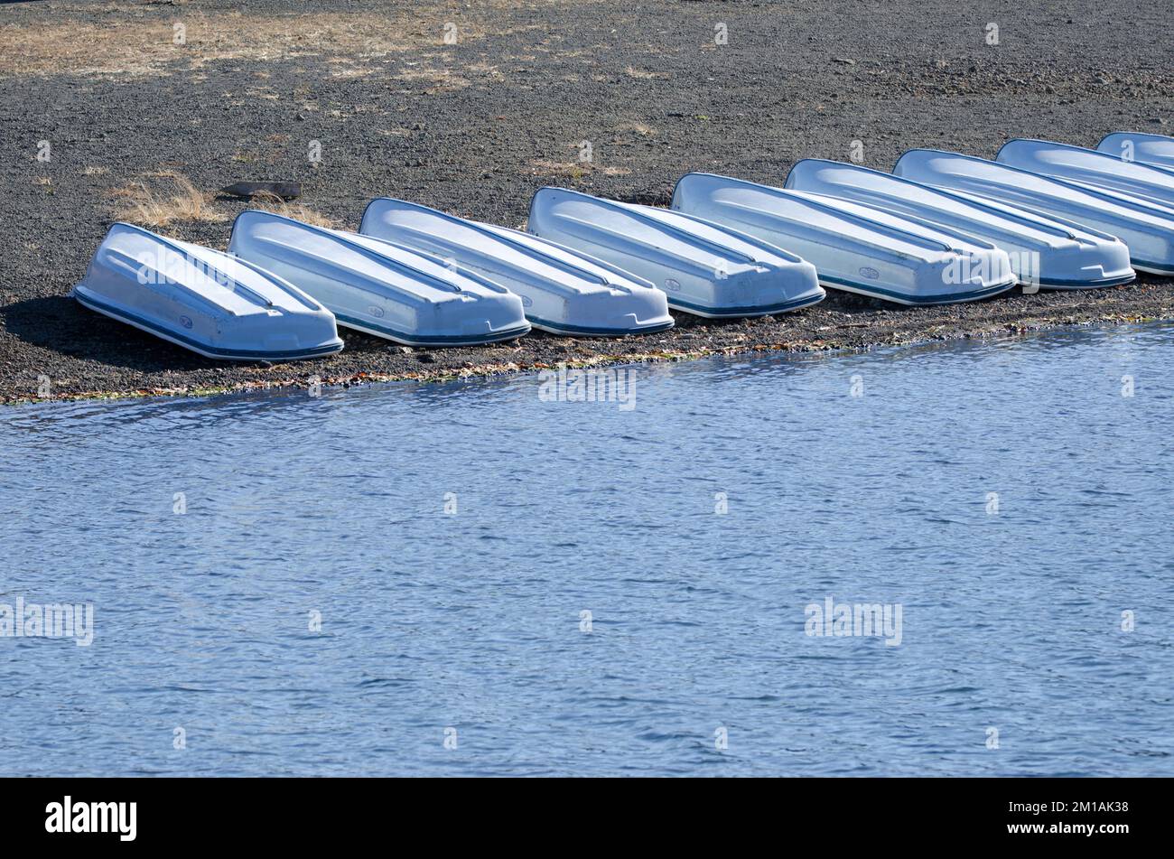 Boote am Motosu-See. Präfektur Yamanashi. Fuji-Hakone-Izu-Nationalpark. Honshu. Japan. Stockfoto