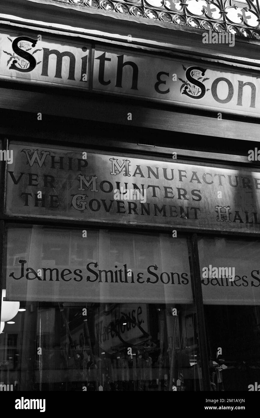 Der James Smith & Son Schirmladen in der New Oxford Street Stockfoto