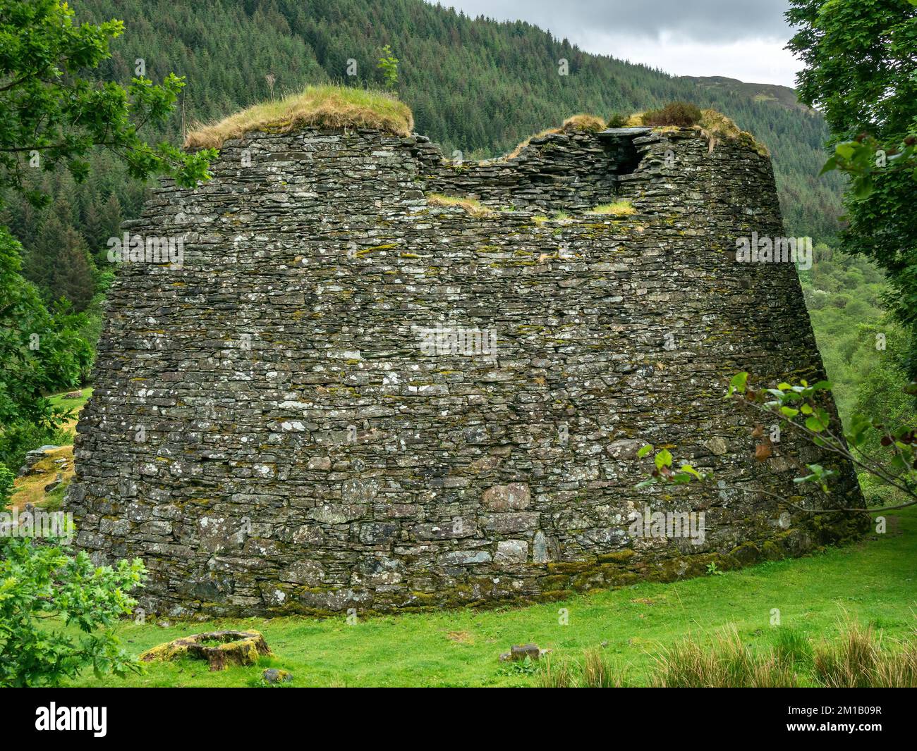 Ruinen von Dun Troddan Broch, einem alten schottischen Rundhaus, Glenelg, Schottland, Großbritannien Stockfoto