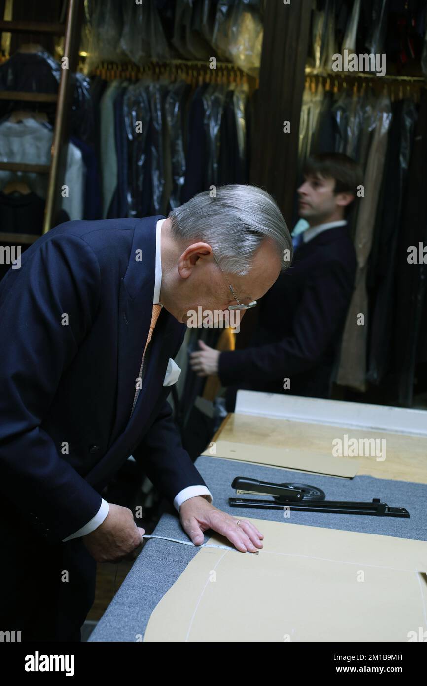 Steven Hitchcock , The Anderson & Sheppard Legendary Head Cutter , London, Großbritannien. Stockfoto