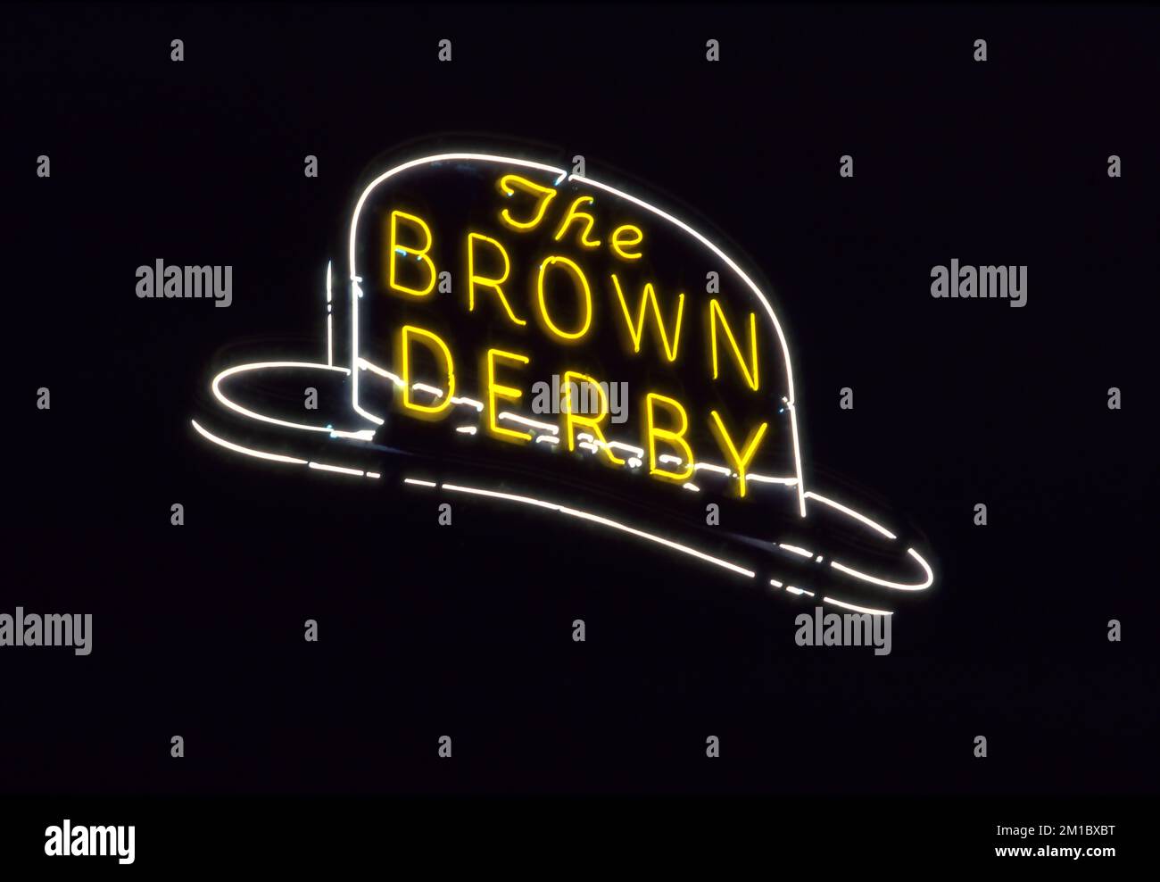 Vintage-Neon-Schild für das historische Brown Derby Restaurant in Los Angeles, CA Stockfoto