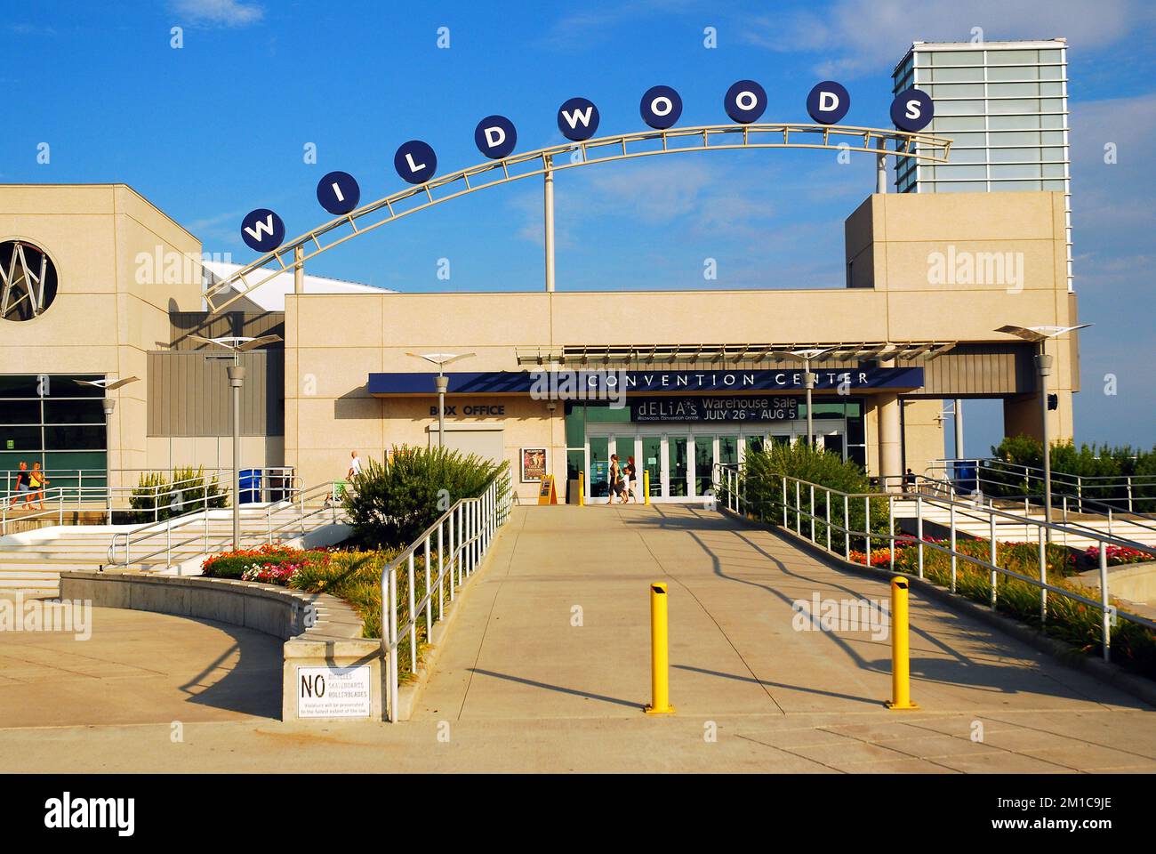 Das Wildwoods Convention Center in North Wildwood wurde im Doo-Wop-Architekturstil erbaut, der in der Stadt Jersey Shore vorherrscht Stockfoto