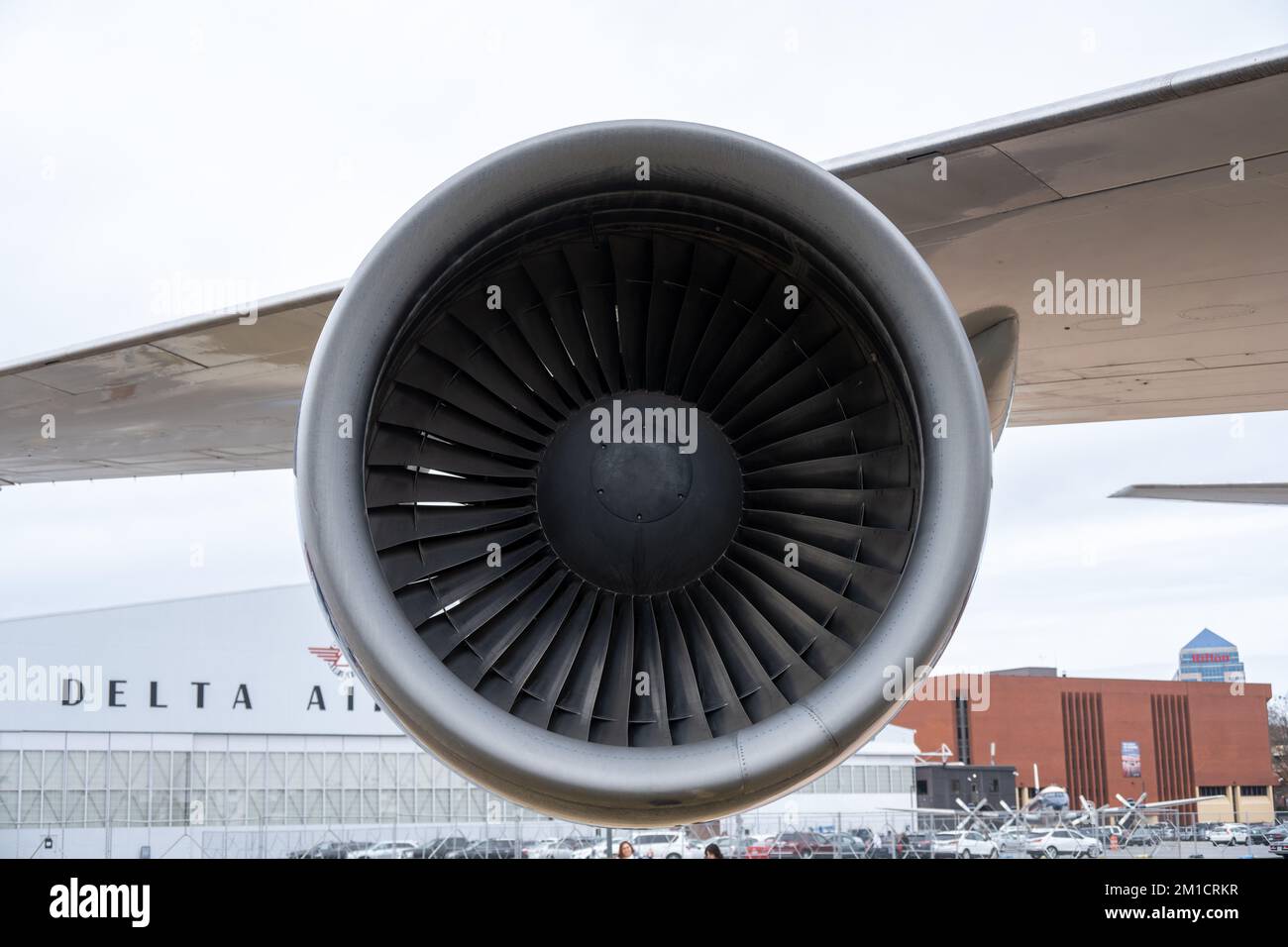 Ein Pratt und Whitney PW4056, montiert auf N661US, eine Boeing 747, die im Delta Flight Museum ausgestellt wird Stockfoto