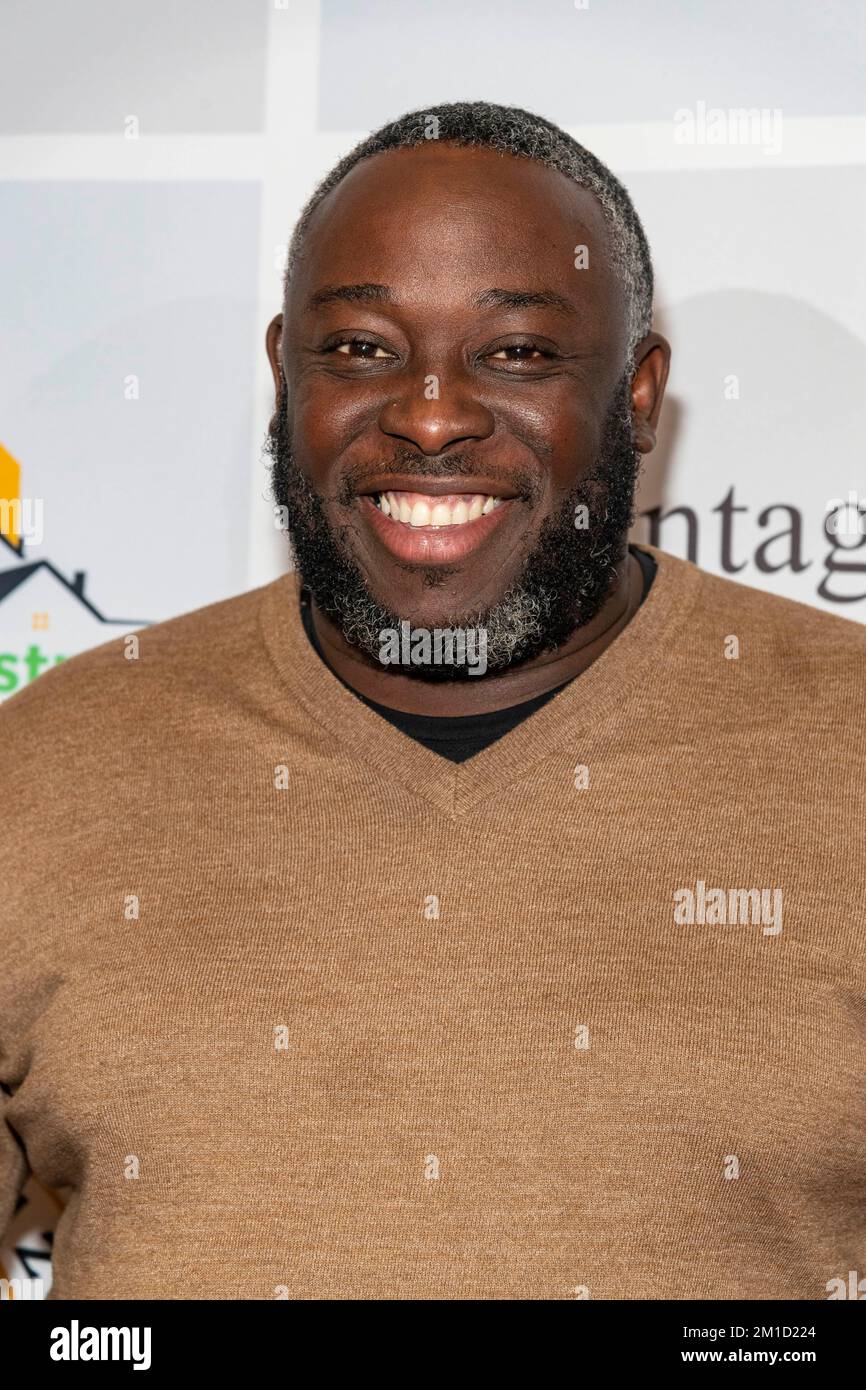 Los Angeles, USA. 11.. Dezember 2022. Comedian Jedi Ayoola besucht die „Culture Shock“ Show von Seyi Brown im Nate Holden Performing Arts Center, Los Angeles, CA, Dezember 11. 2022 Kredit: Eugene Powers/Alamy Live News Stockfoto