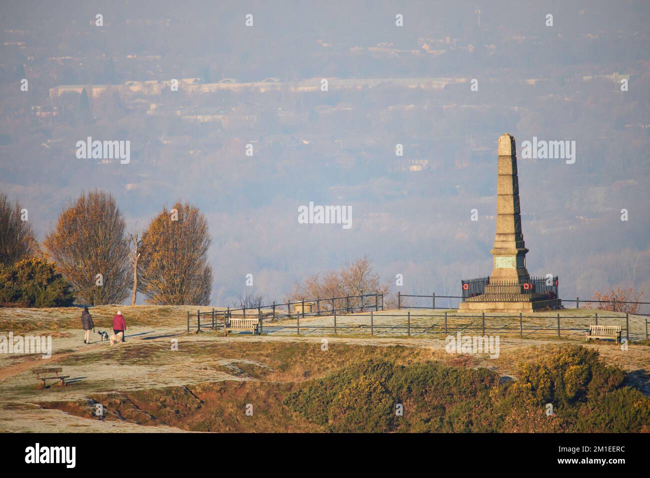 Hyde War Memorial Werneth Low, Oberstes Hacking Knife. Grauer Cornish Granit aus den gleichen Steinbrüchen wie in London Stockfoto