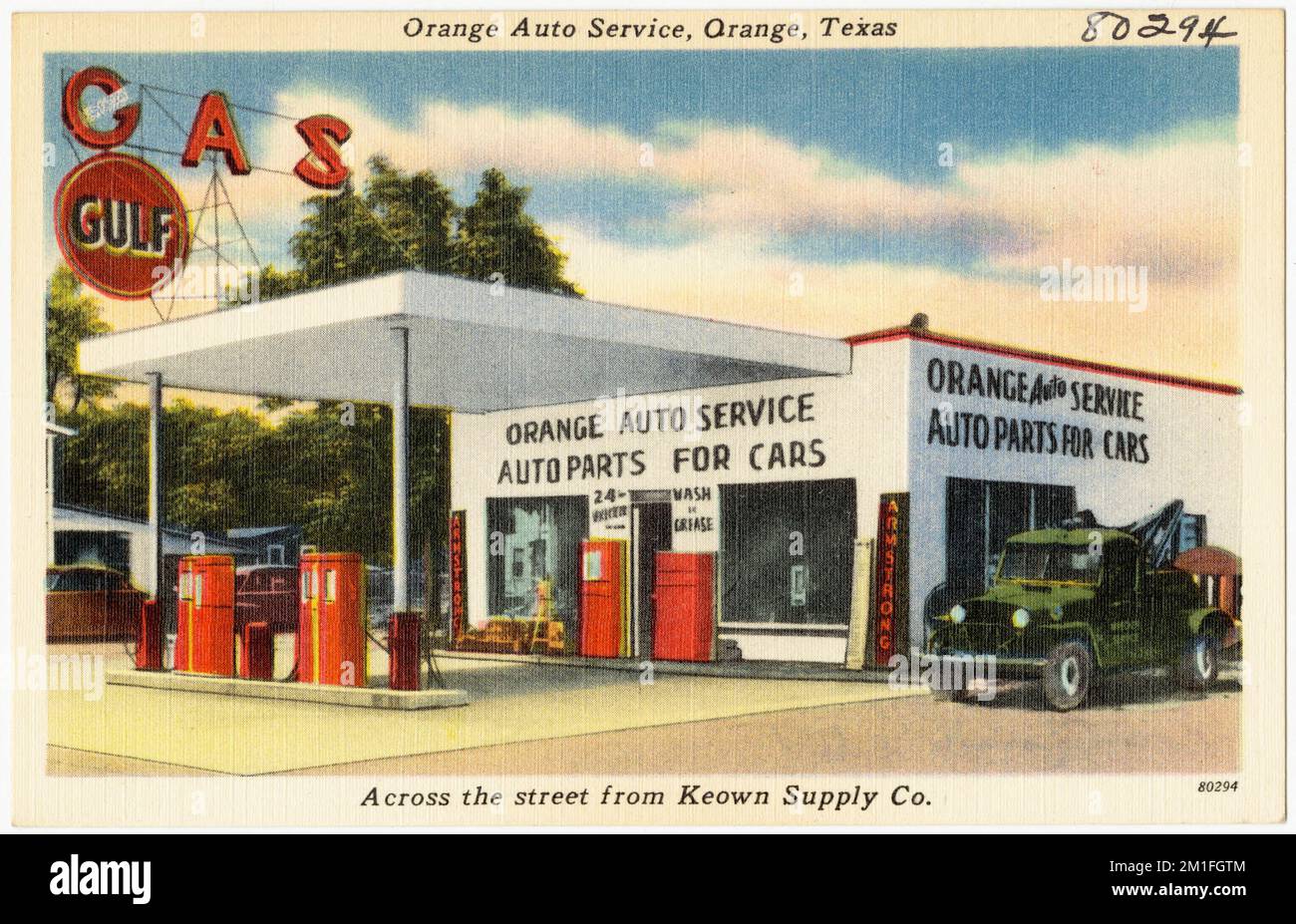 Orange Auto Service, Orange, Texas, gegenüber von Keown Supply Co , Automobil-Tankstellen, Tichnor Brothers Collection, Postkarten der Vereinigten Staaten Stockfoto