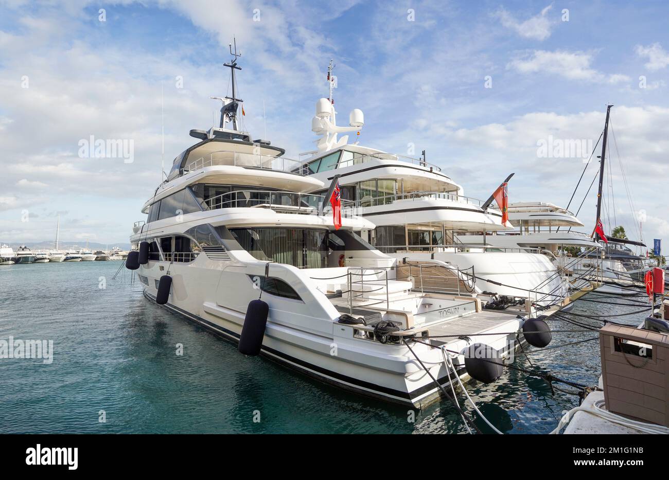 Puerto Banus, Luxusyachten im Yachthafen von Puerto Banus in Marbella. Costa del Sol, Spanien Stockfoto