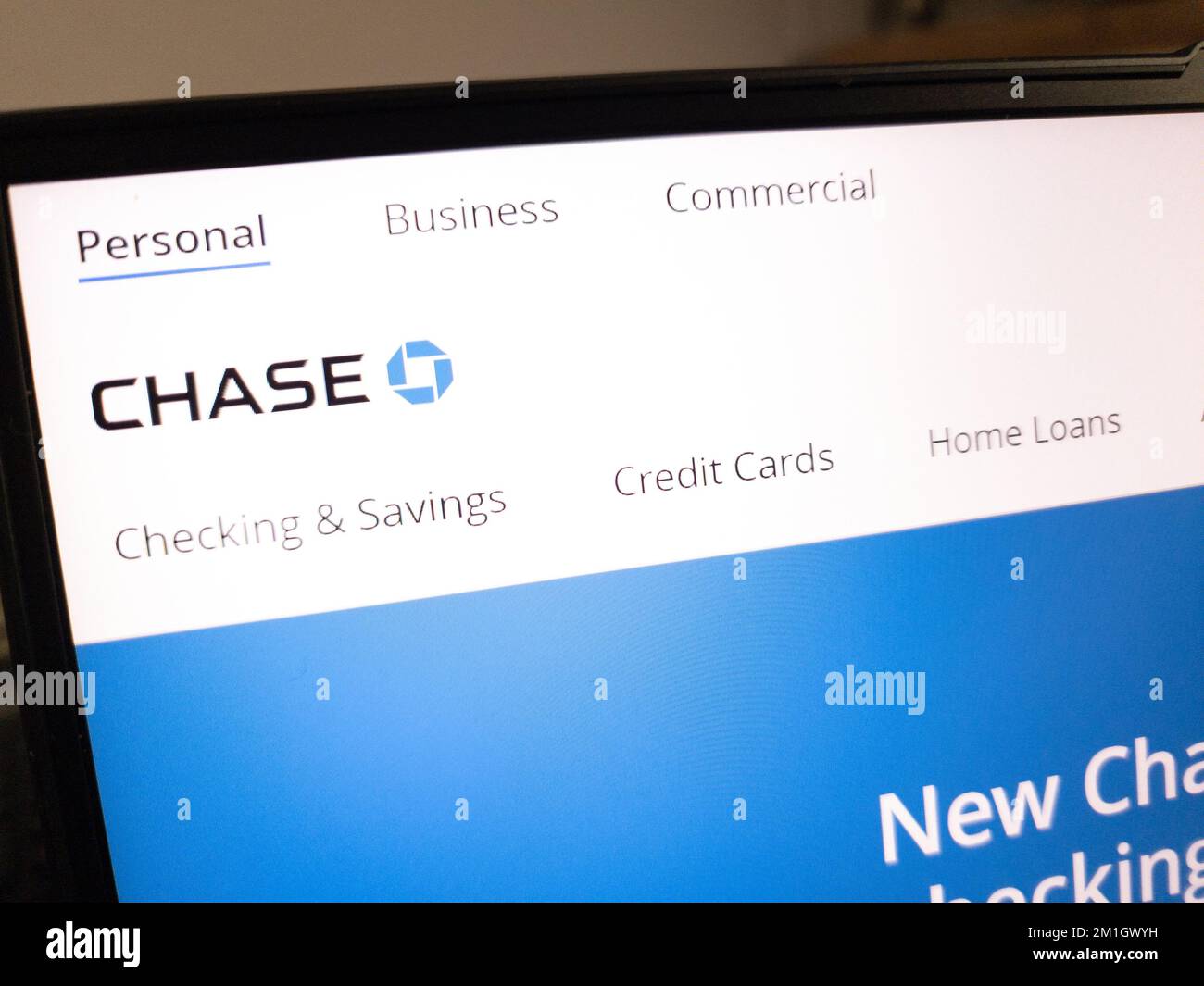 KONSKIE, POLEN - 12. Dezember 2022: Chase-Website wird auf Laptop-Bildschirm angezeigt Stockfoto