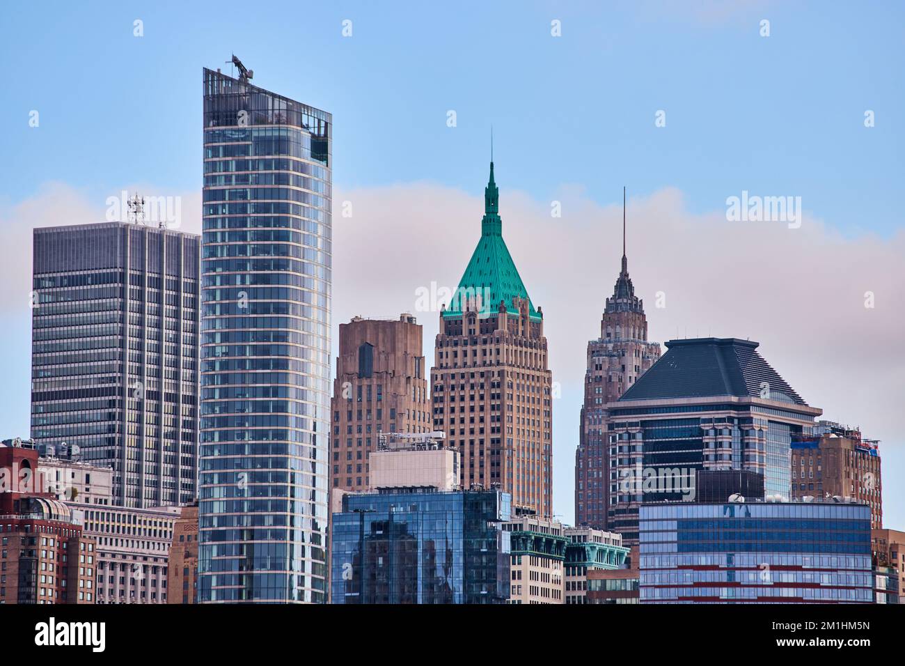 Die Gipfel der Wolkenkratzer von New York City im Detail Stockfoto