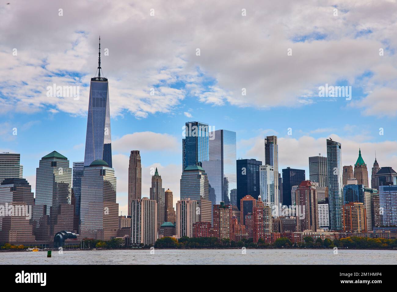 Atemberaubende Skyline von New York City von New Jersey aus gesehen Stockfoto