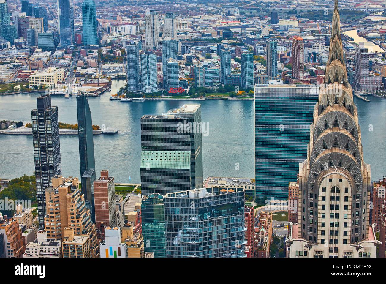 Blick über New York City mit Blick über Manhattan City und atemberaubenden Wolkenkratzern im Detail Stockfoto