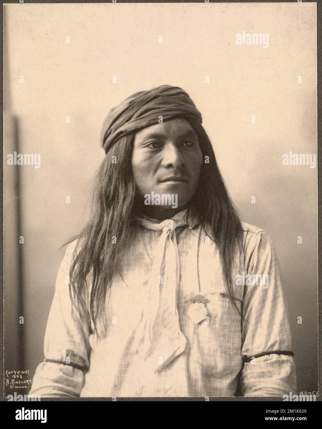 Apache , Indians of North America, Apache Indians, Trans-Mississippi und International Exposition 1898 : Omaha, Neb.. Fotos des amerikanischen Westens Stockfoto