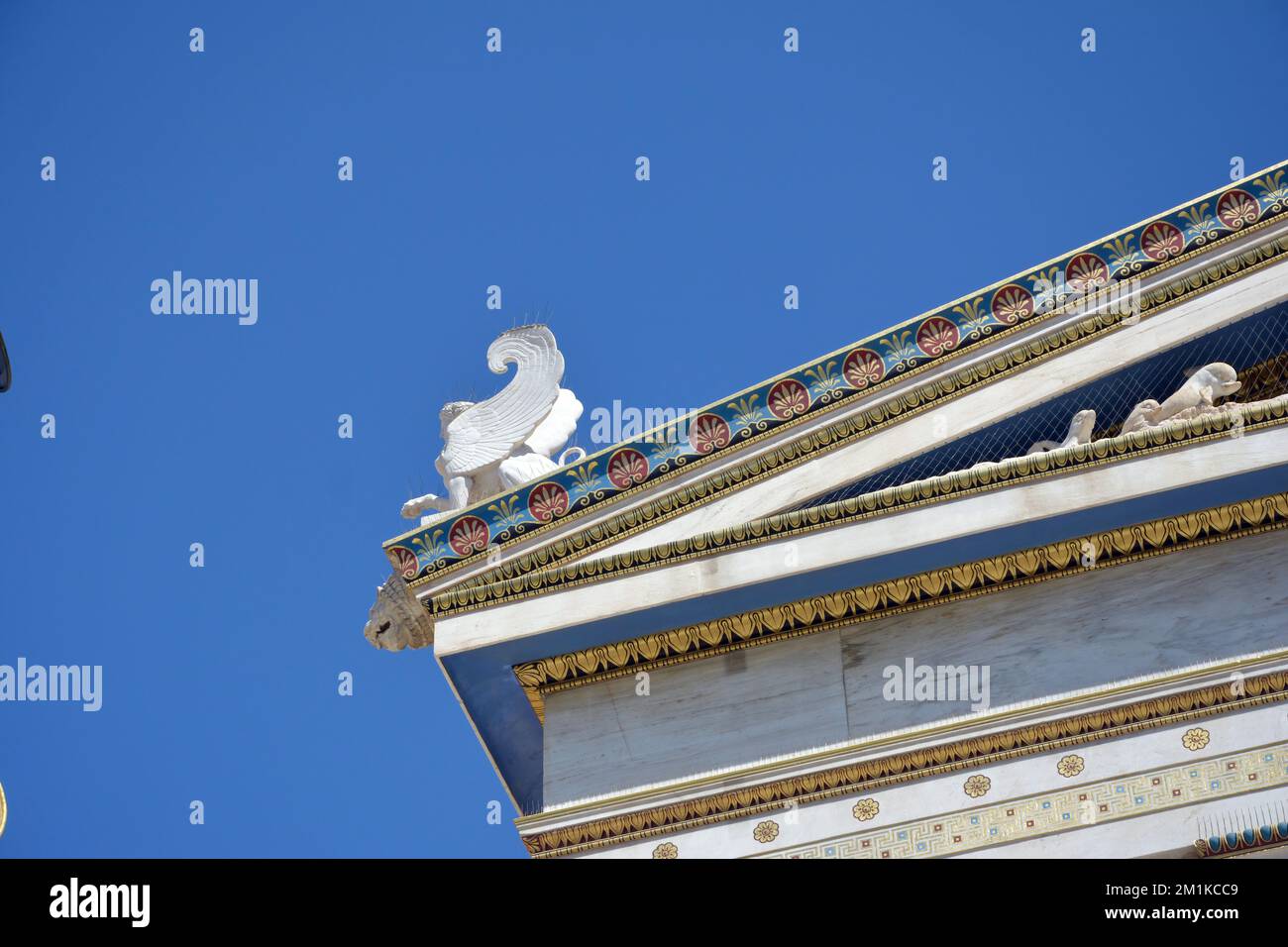 Das Gebäude der Akademie von Athen, Griechenland, eines der schönsten neoklassizistischen Gebäude der Welt, entworfen von Theophil Hansen. Detail. Stockfoto