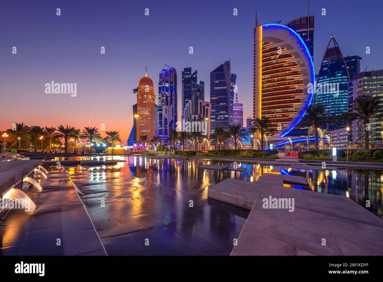 Wunderschöner Blick auf die Skyline von Doha vom Sheraton Park. FIFA Weltmeisterschaft Katar 2022 Stockfoto