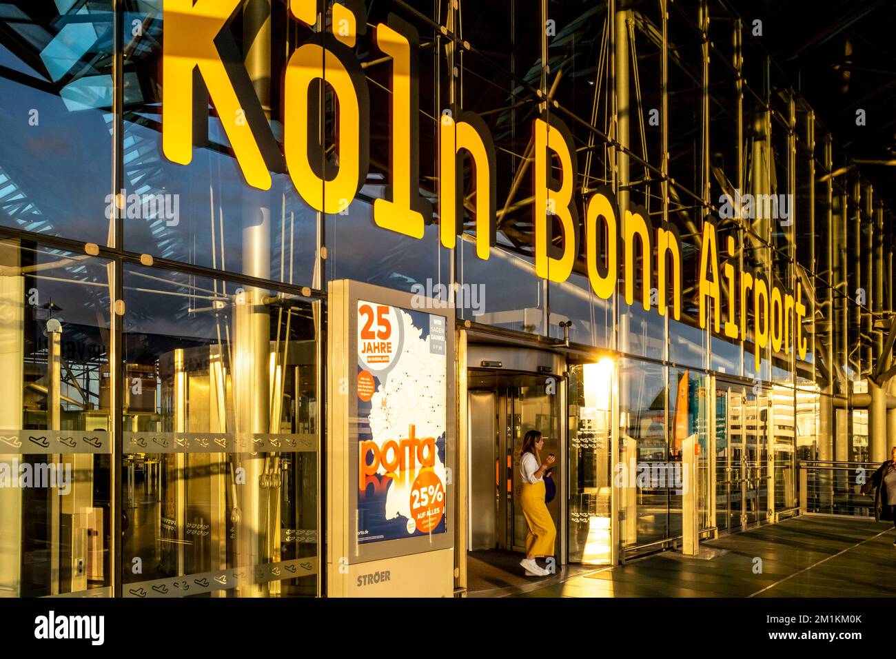 Außenansicht des internationalen Flughafens Köln-Bonn (Köln-Bonn), Köln, Deutschland. Stockfoto