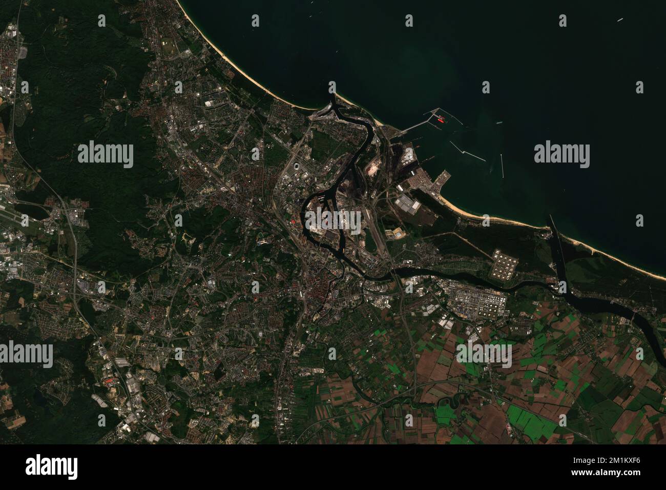 Hochauflösendes Satellitenbild von Danzig in Polen – enthält modifizierte Copernicus Sentinel-Daten (2022) Stockfoto