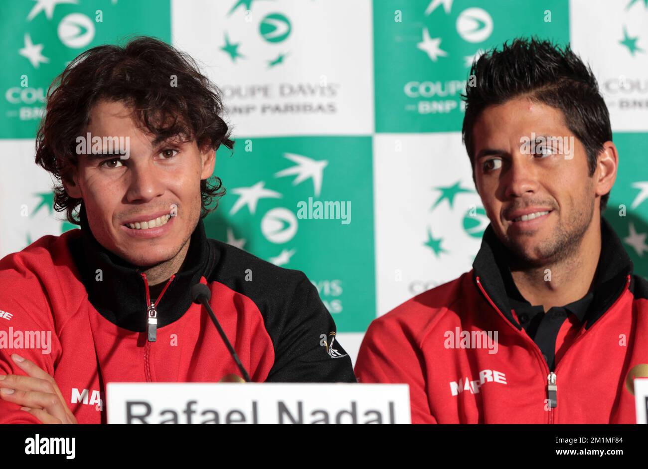 Rafael Nadal und Fernando Verdasco aus Spanien anlässlich einer Pressekonferenz in Charleroi im Vorfeld des Davis-Cup-Treffens zwischen Belgien und Spanien. Stockfoto