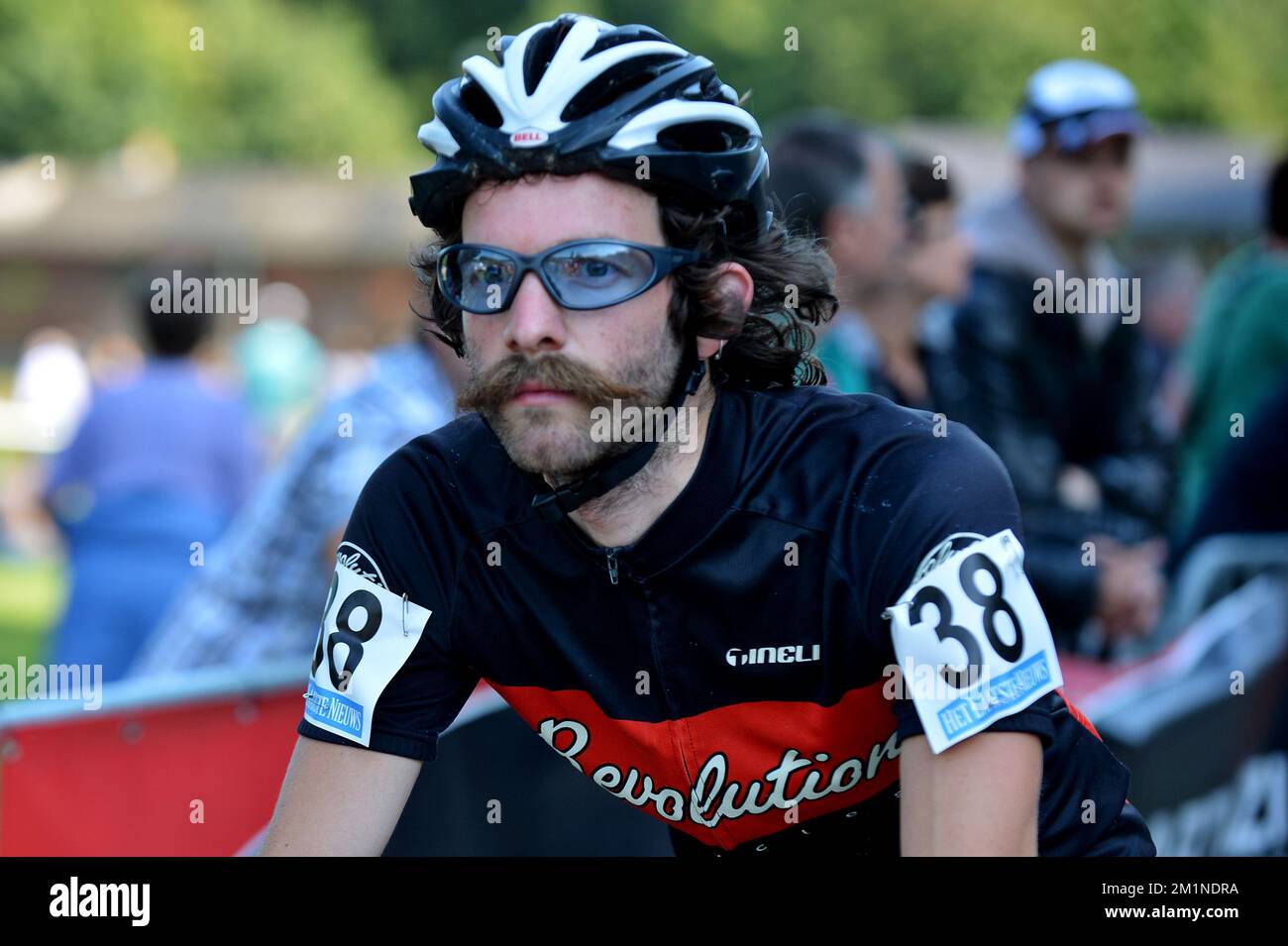 20120916 – ERPE-MERE, BELGIEN: Ein Teilnehmer, der am Sonntag, den 16. September 2012, beim Steenbergcross-Cyclocross-Rennen in Erpe-Mere fotografiert wurde. BELGA FOTO DAVID STOCKMAN Stockfoto