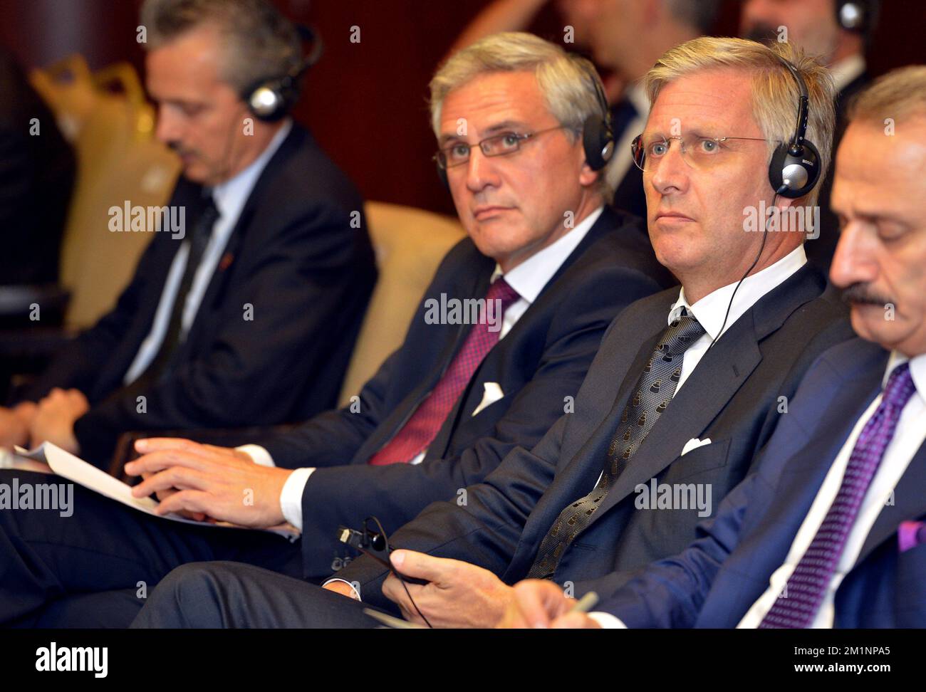 20121018 – ANKARA, TÜRKEI: Flämischer Ministerpräsident Kris Peeters und Kronprinz Philippe von Belgien, abgebildet auf dem Bauseminar mit großen türkischen Auftragnehmern am Donnerstag, den 18. Oktober 2012, am vierten Tag der Wirtschaftsmission von Prinz Philippe in der Türkei, vom 15. Bis 18. Oktober. BELGA FOTO ERIC LALMAND Stockfoto