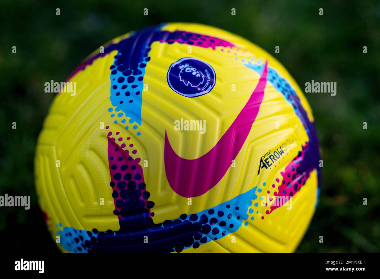 Hi-Vis Premier League Nike Flight Match Ball 2022/23 Stockfoto