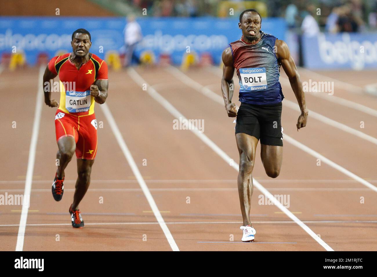 Jamaikas Usain Bolt gewinnt die Men 100m-Veranstaltung vor dem vierten Platz von US Justin Gatlin beim Memorial Van Damme Athletics Meeting, der letzten Etappe der IAAF Diamond League, im King-Baudouin-Stadion (Boudewijnstadion/Stade ROI Baudouin) in Brüssel, Freitag, den 06. September 2013. BELGA FOTO BRUNO FAHY Stockfoto