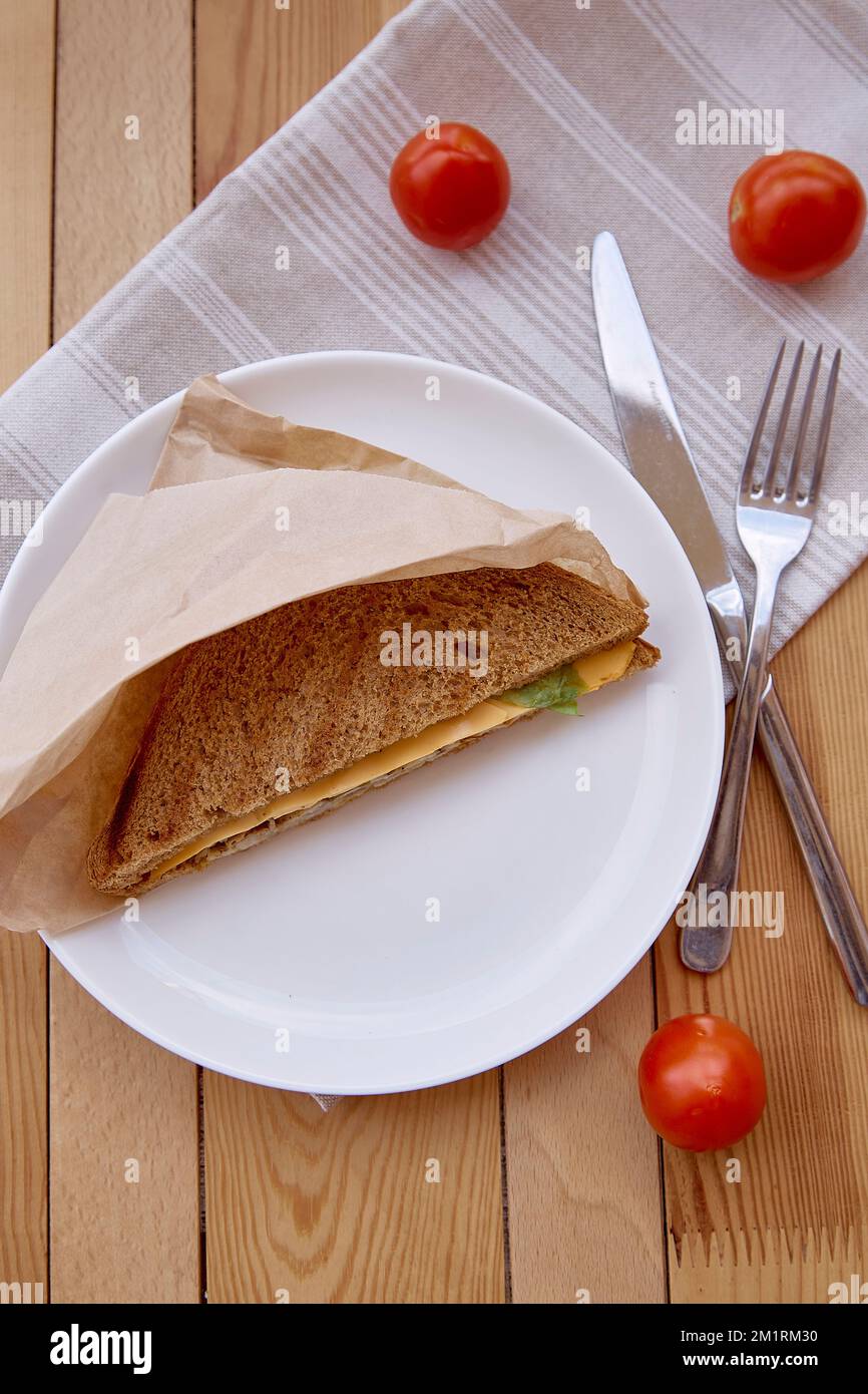 Gesundes Sandwich mit Austernpilzen und Grünpflanzen - nützlich für Herz und Immunsystem Gesundheit mit sehr nahrhaft, antioxidativ und entzündungshemmend Stockfoto