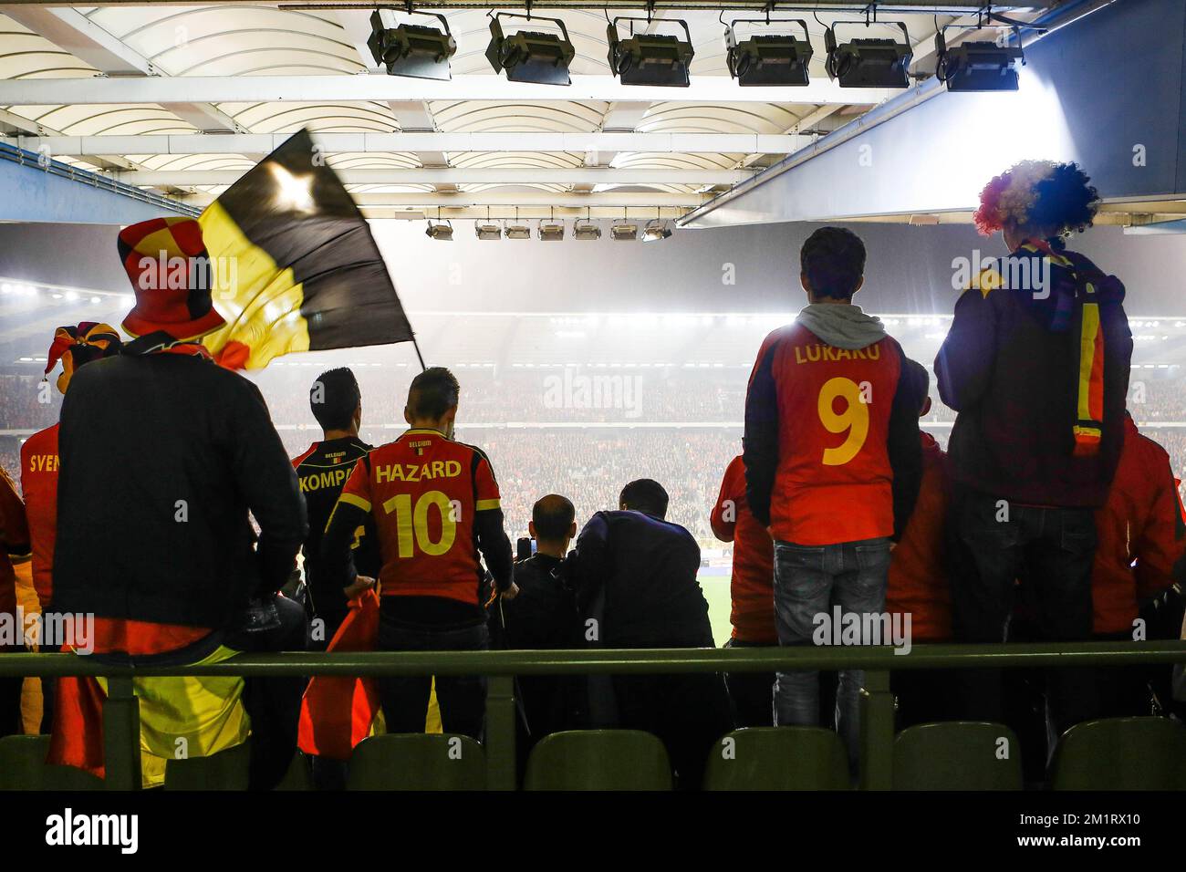 Die Fans der Red Devils wurden während eines Spiels zwischen Belgien und Wales im Koning Boudewijn Stadium fotografiert Stockfoto