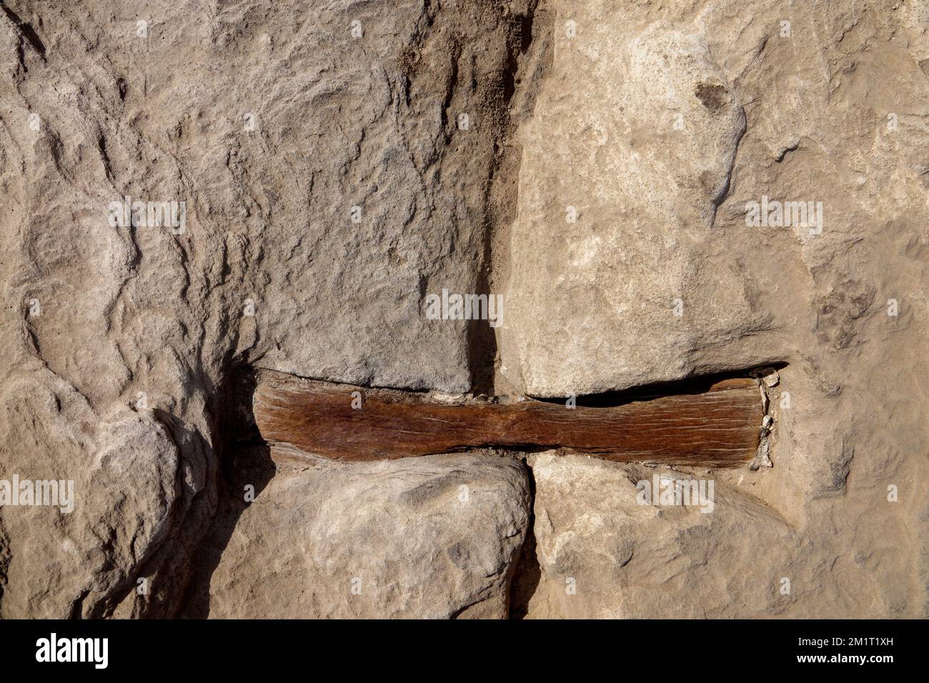 Eine Schwalbenschwanzsteinverbindung am Tempel von Haroeris und Sobek in Kom Ombo im Niltal, Oberägypten Stockfoto