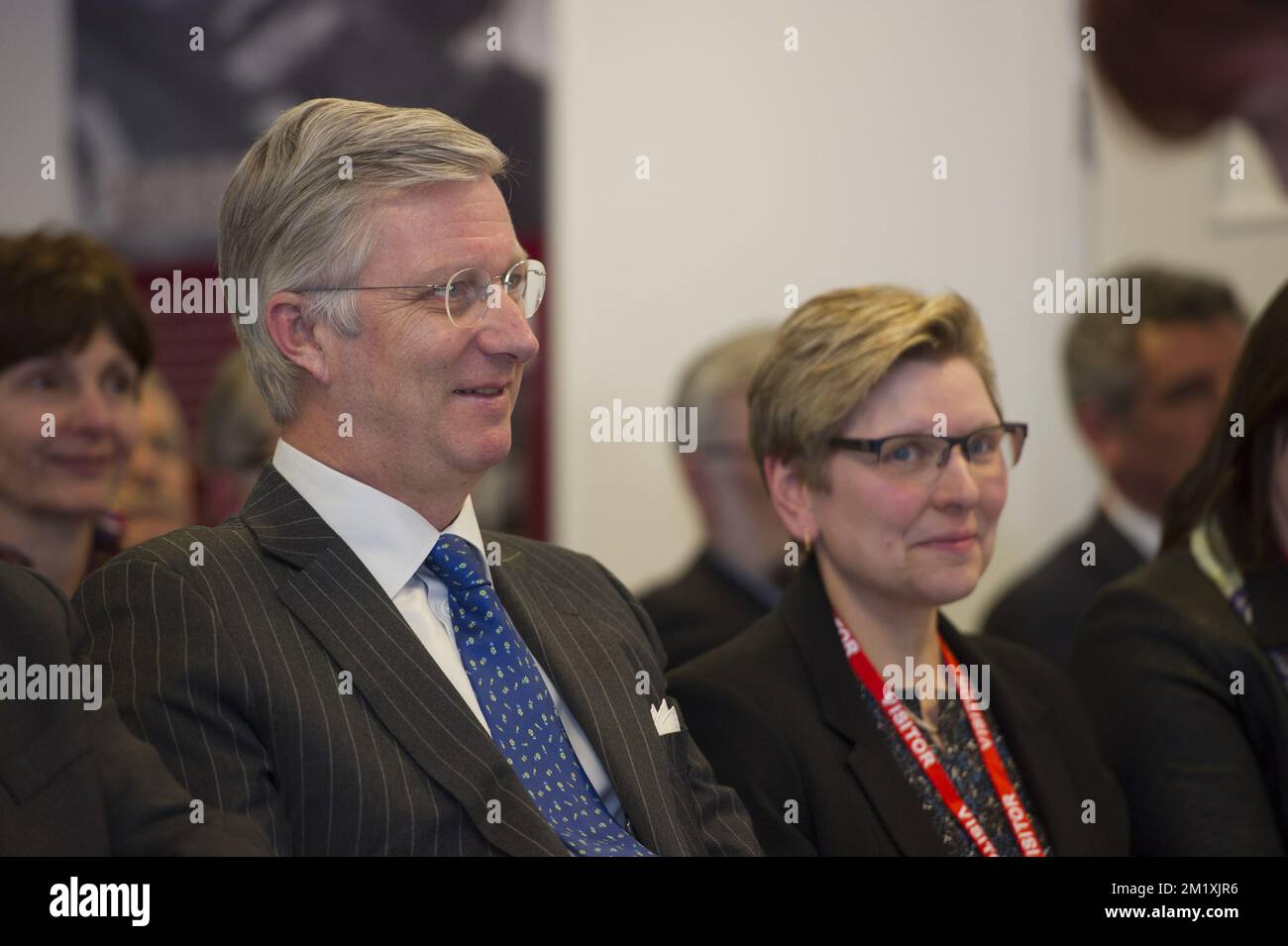 König Philippe - Filip von Belgien und Staatssekretär für Armut, Betrug und Wissenschaft Elke Sleurs von N-VA, Foto bei einem Besuch der ESA European Space Agency in Redu am Dienstag, den 17. März 2015. Stockfoto