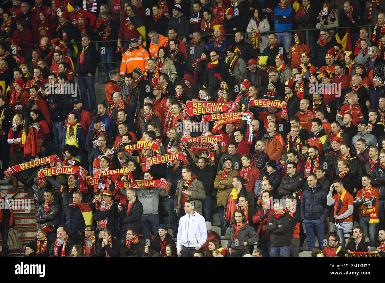 Belgische Fans wurden am Samstag, den 28. März 2015, in Brüssel im King-Baudouin-Stadion (Stade ROI Baudouin - Koning Boudewijnstadion) bei einem Qualifikationsspiel zwischen der belgischen Nationalmannschaft Red Devils und Zypern fotografiert. Belgien spielt sein viertes Spiel der Euro-2016-Qualifikation. Stockfoto