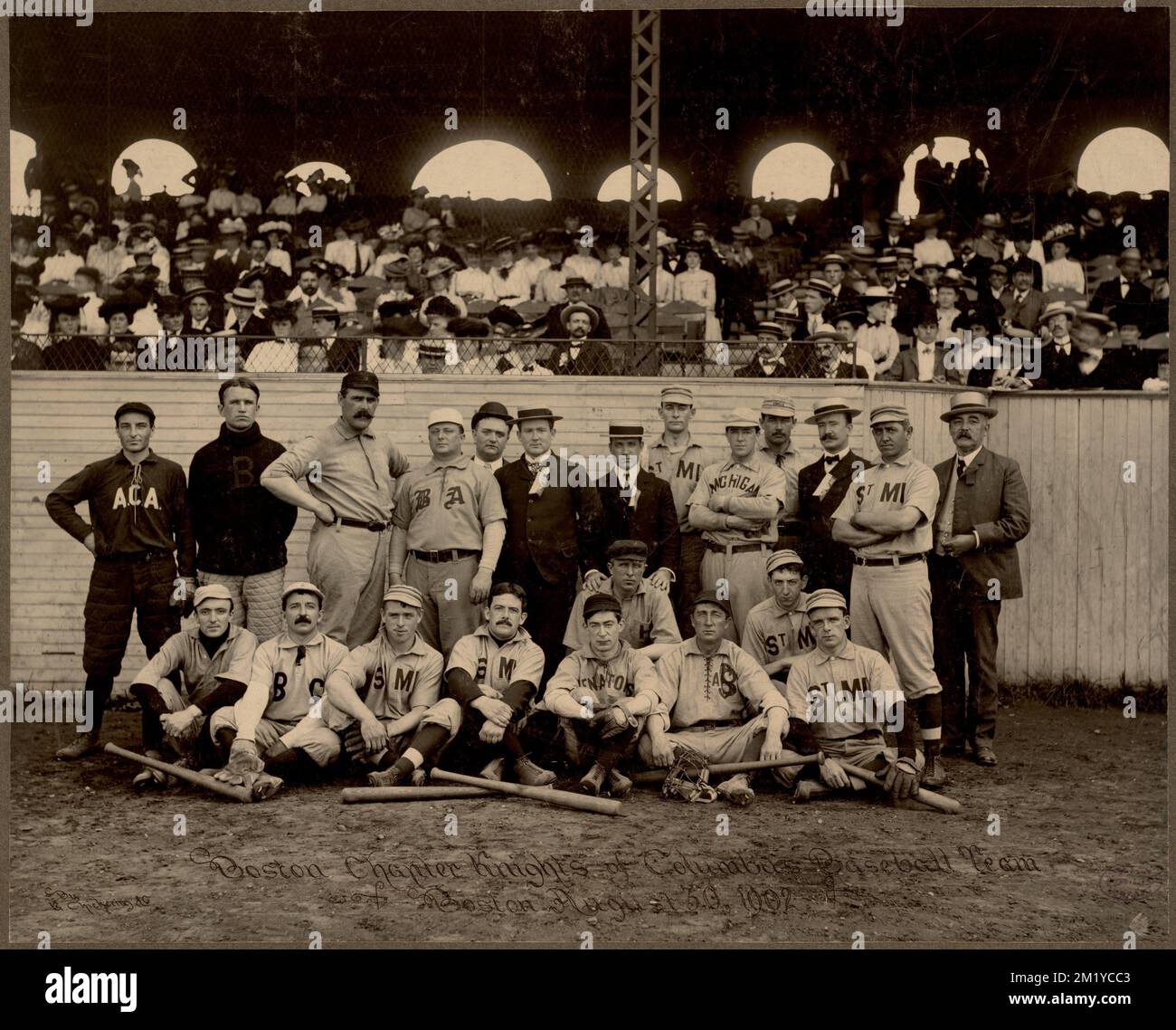 Boston Chapter Knights of Columbus Baseball Team, Baseballspieler, Sportzuschauer, Baseball. Michael T. - Nuf CED - McGreevy Collection Stockfoto